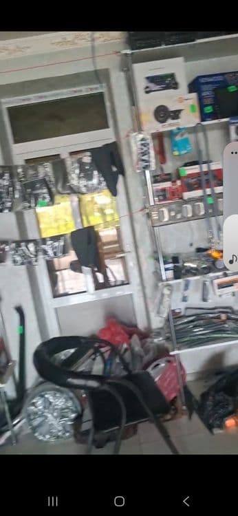 Авто запчаст дукон ёпилаётганлиши сабабли запчастлар сотилади — 3