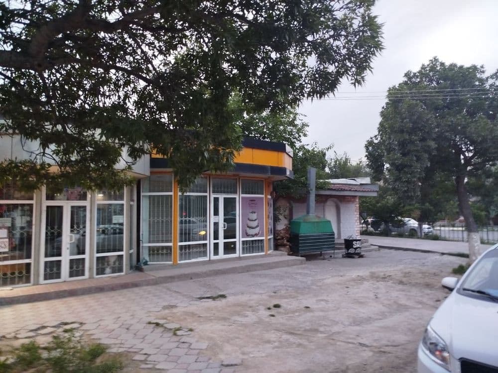 Yangiyer shahar mikrarayon bozorchada joylashgan do'kon sotiladi. — 1