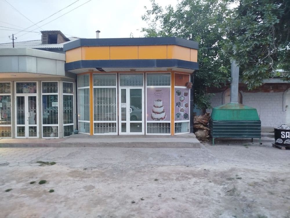Yangiyer shahar mikrarayon bozorchada joylashgan do'kon sotiladi. — 3