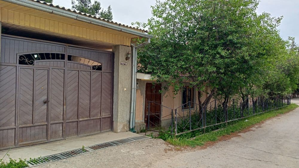 Tabiat bag‘ridagi tinch va shinam uy sotiladi — 1