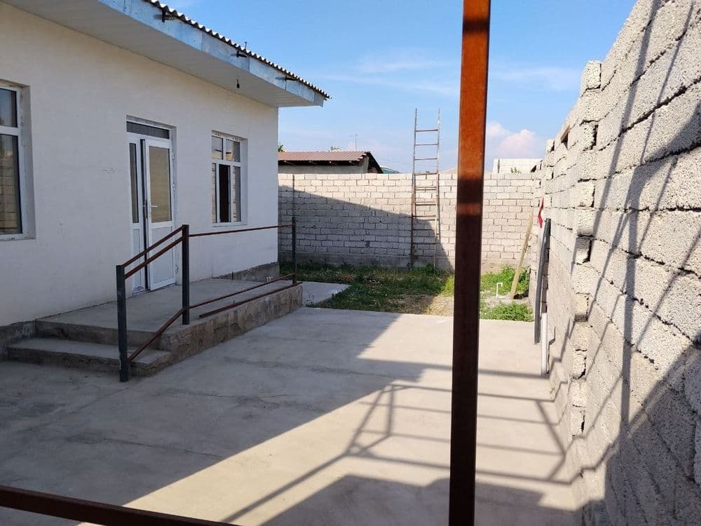 Uy sotiladi hovli — 2