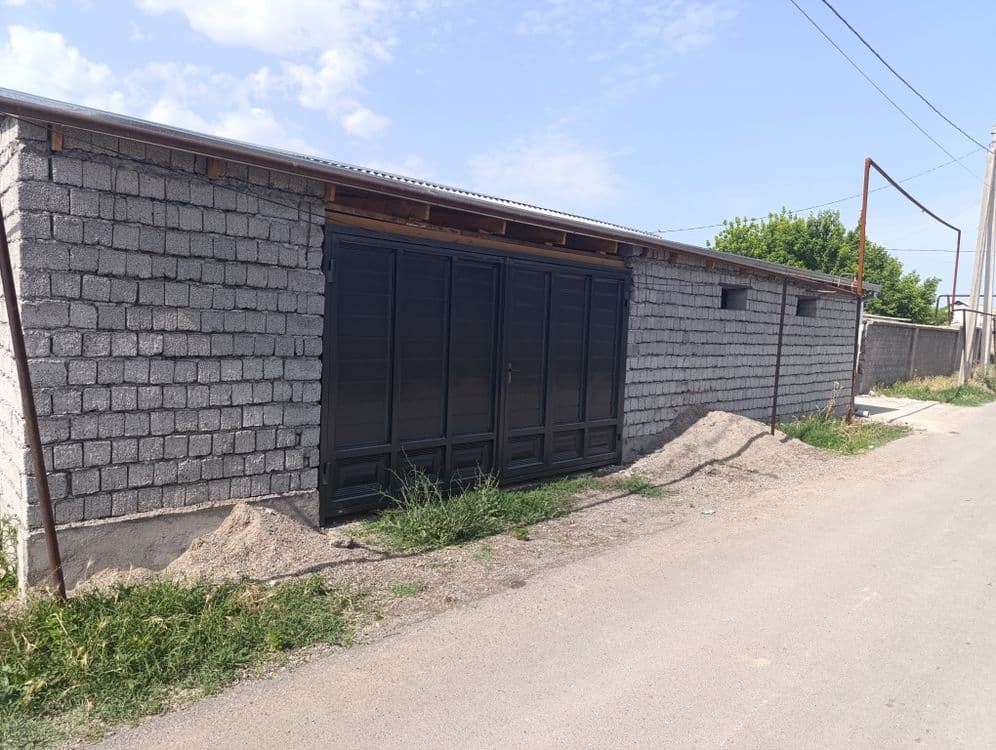 Срочно.Продам дом 2 ком 20500долларов . Уртачирчикский р-он махаля Бо — 1