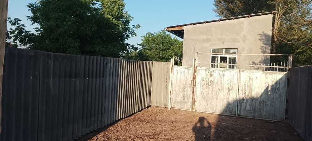 Уй сотилади 2 хона 3 соток Юкори Чирчик р-н (Ахмад Яссавий) — 3