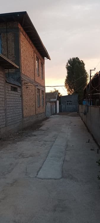 Уй сотилади. 2-хона 3 сотих. Ахмад Яссавий (Свердлов)да Юкори Чирчик — 5