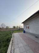 Shaxarga yaqin arzon hovli