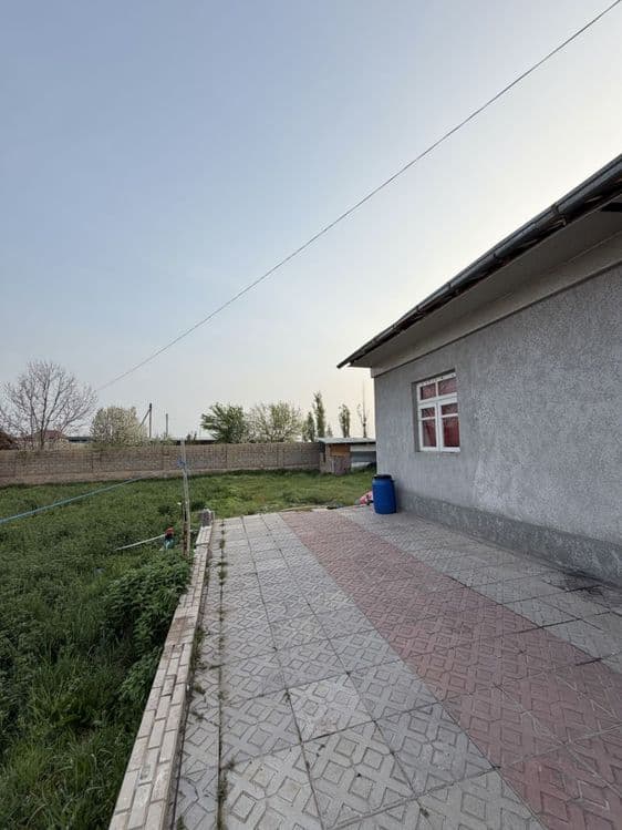 Shaxarga yaqin arzon hovli — 1
