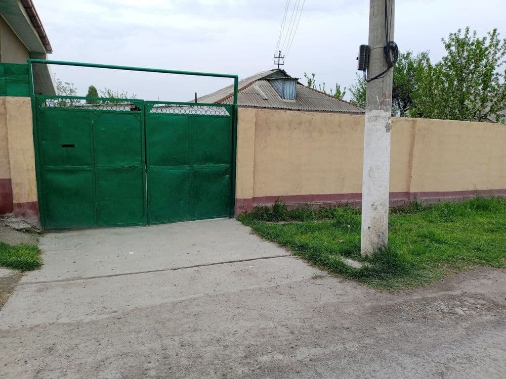 Куйи Чирчик тумани ташаул махаллада Уй сотилади — 1