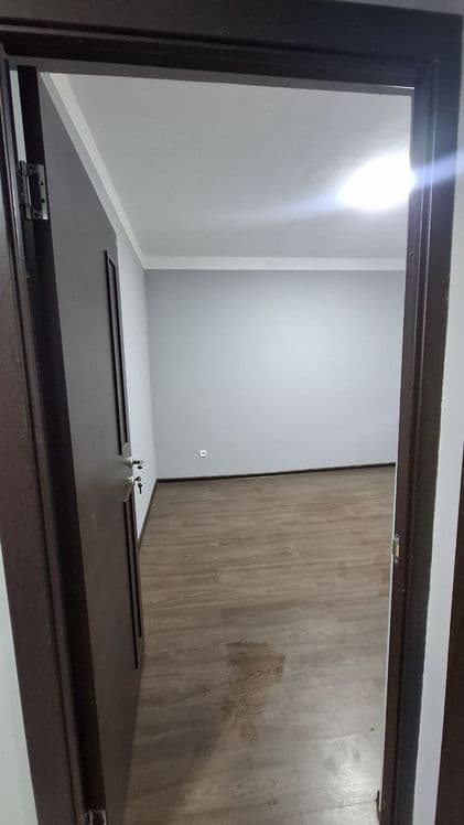 Dom sotiladi 1 etaj 2 xonali 42,5 kv + podvoli bor 4/1 — 4