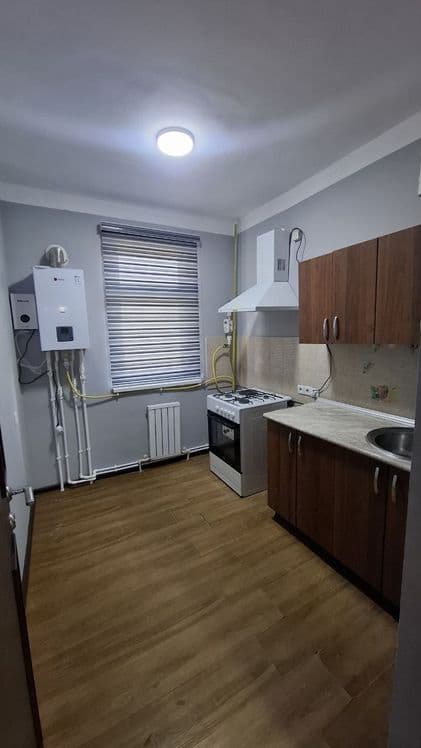 Dom sotiladi 1 etaj 2 xonali 42,5 kv + podvoli bor 4/1 — 5