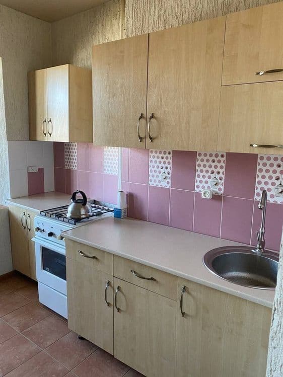 Продаются квартира в нижнем 49 кв метров в 4 этажном доме — 3