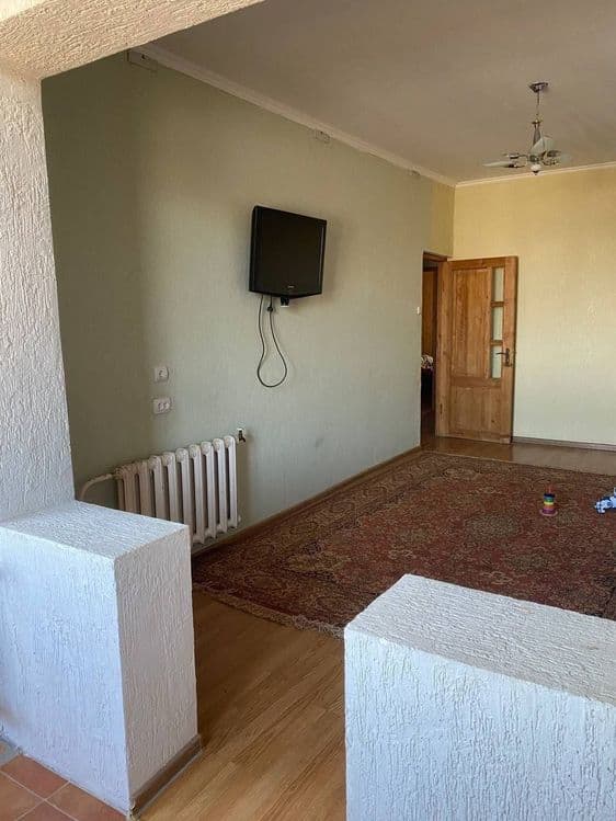 Продаются квартира в нижнем 49 кв метров в 4 этажном доме — 4