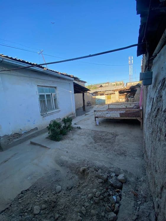 Уе сотилади срочно янгийол шахарга кирад 29000 дол кэлишамиз. — 7