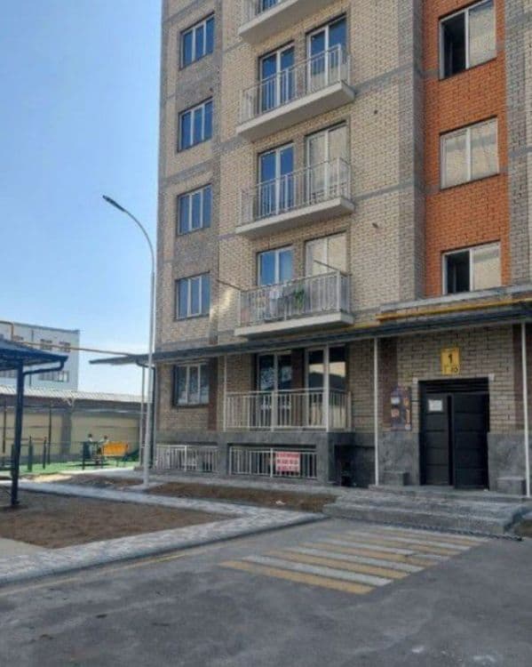 Jk compasda uy sotiladi sokol etaj 60m²  2 3 qilingan — 1