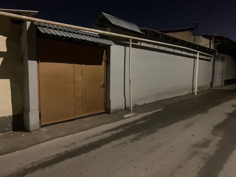 Uchastka sotiladi yunsoboda chinobod sanatoriyani orqasida yaxshi joyd — 1