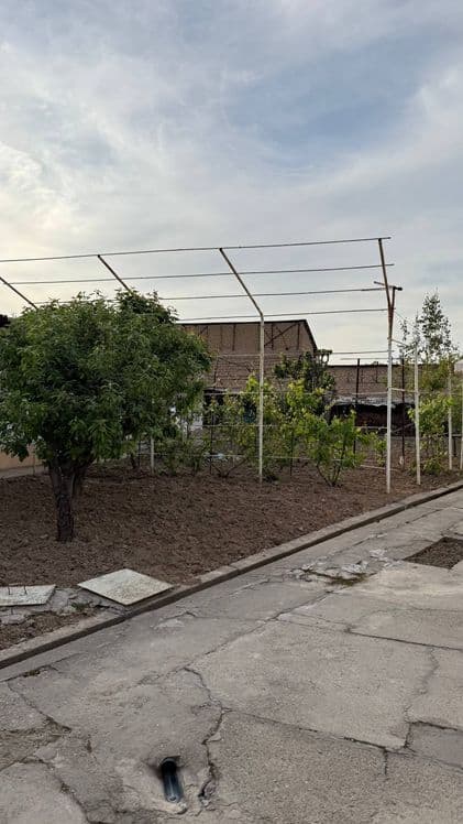 Shaxriston metro yonida 20 sotx uchastka yer xisobida sotiladi — 2