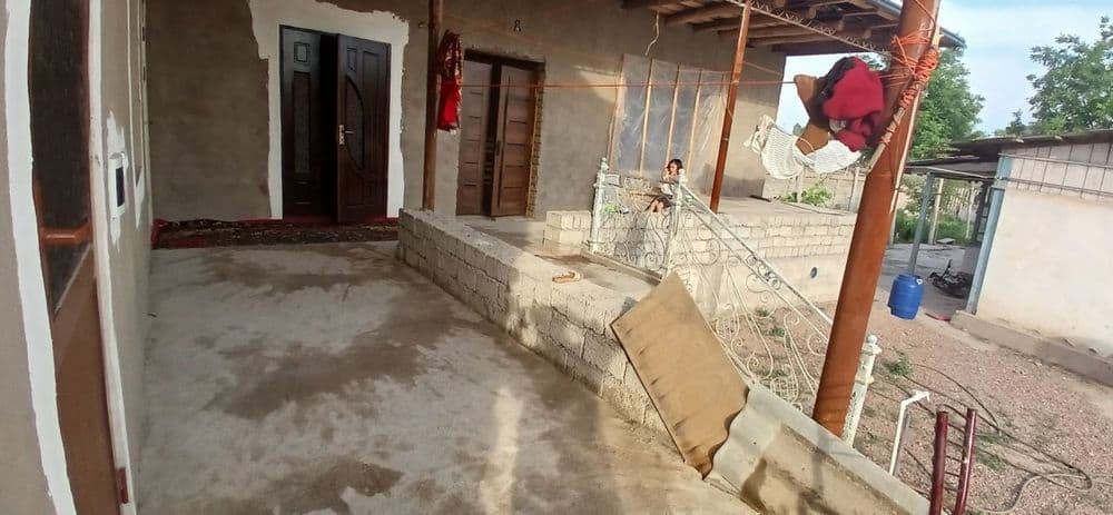 Uy sotiladi Qorasuv 4 sotiklik 4 xonali — 5