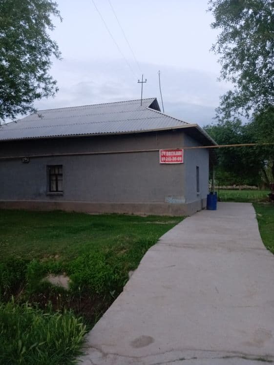 Hovli uy sotiladi — 3