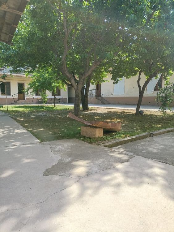 SOTIGI. 55 000 $. — 1