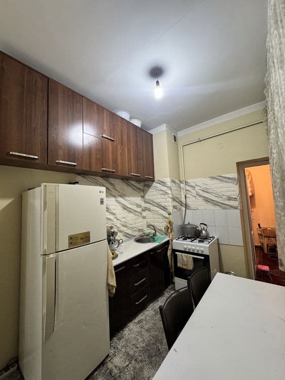 Sergeli 6 AUy sotiladi 2 xona — 4