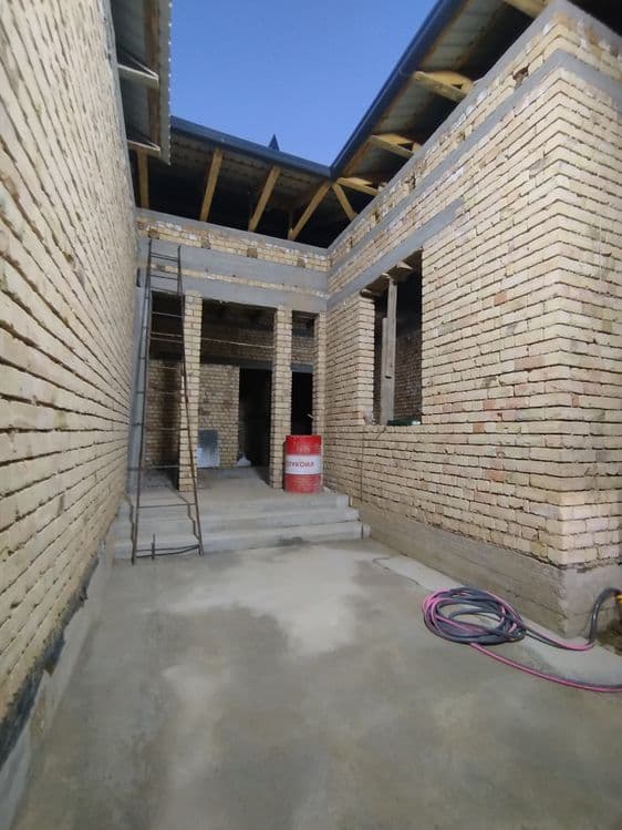 Продаю 3× комнатный коттедж в Мажнунтол — 1
