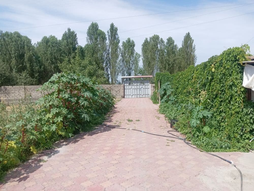Srochni 24 sotux 2 xonali xamma sharoyitlar bor xovli sotlad — 1