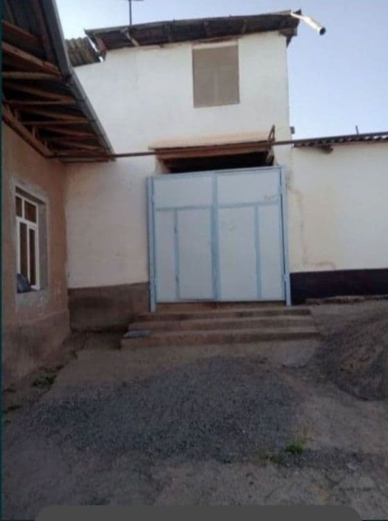 Uchastka sotiladi 6sotix 4xona — 2