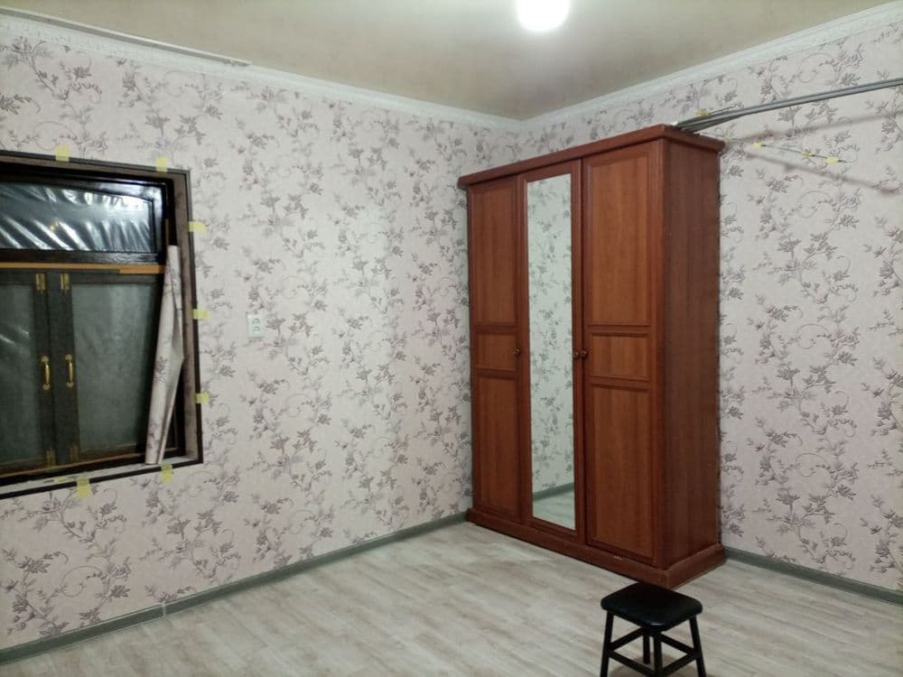 Келесда Уй сотилади 
6, сотих
4, хона + ошхона
1, санузел
61.000 $ кел — 8