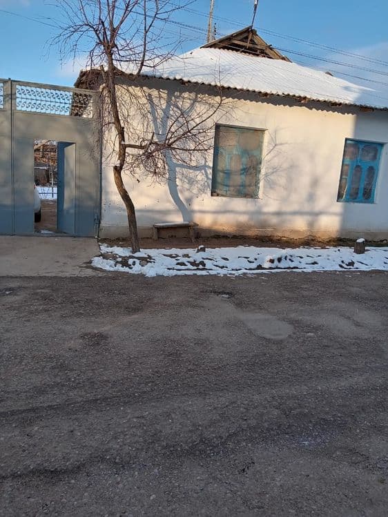 Azadbashda 8sotikli hovli sotiladi — 3