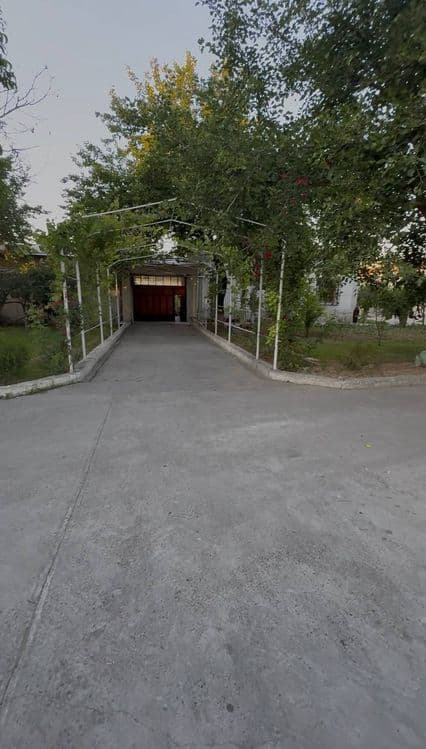 Olmazor  Qamarniso koʻchasi 1 liniya koʻcha yuzi 6 sotok fasad 30×20 — 1