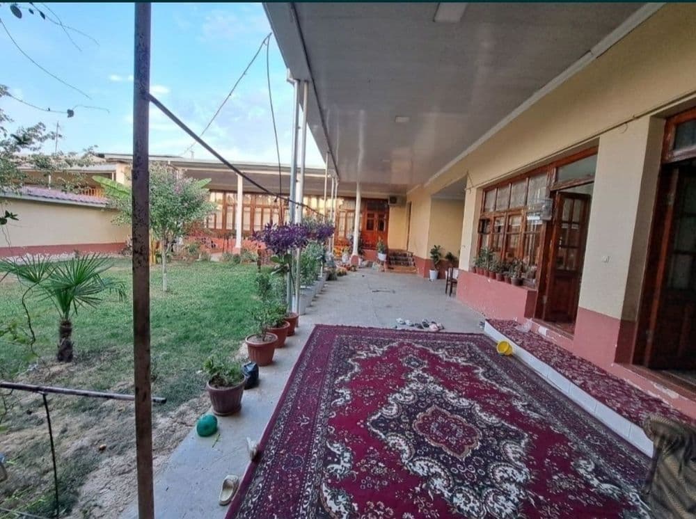 Olmazor  Qamarniso koʻchasi 1 liniya koʻcha yuzi 6 sotok fasad 30×20 — 2