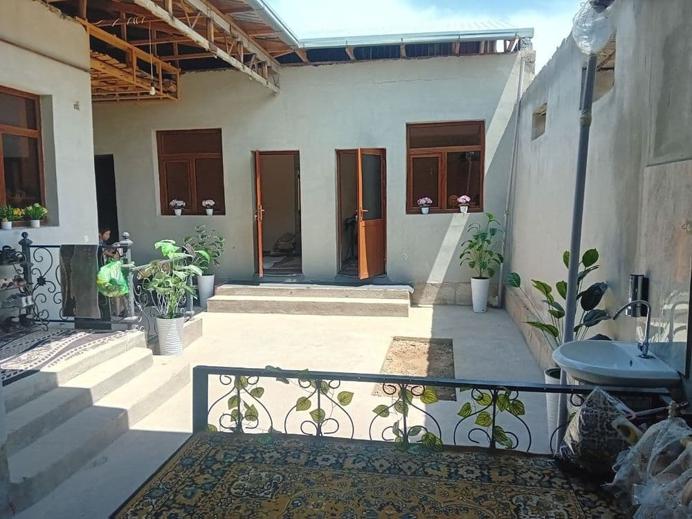 Hovli sotiladi Yangi hayot — 2