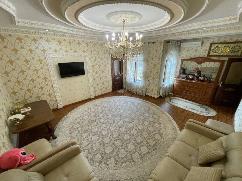 Prodayotsya uchastok na badamzare. So vsemi udobstvami — 2