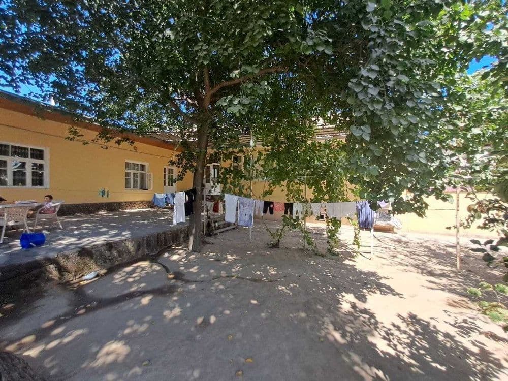 Уй сотилади 10-соток, 9-хона — 5