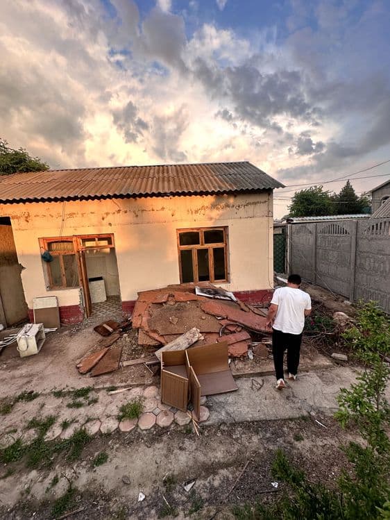 Yuqorichirchiq tumani Saksonota MFYda, 420kv/m Dacha bor. — 2
