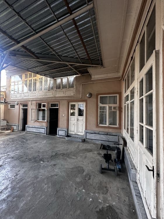Uyni bir qismi sotiladi — 3