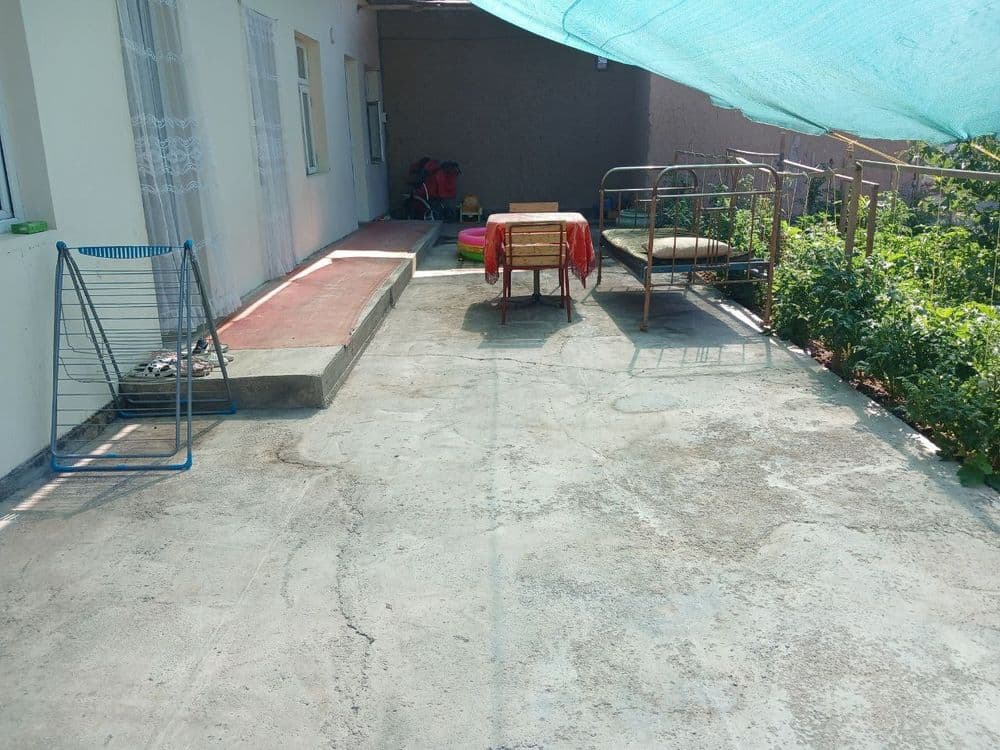 Oltin tepa tutzor havas otib chapga kirganda dala hovli — 3