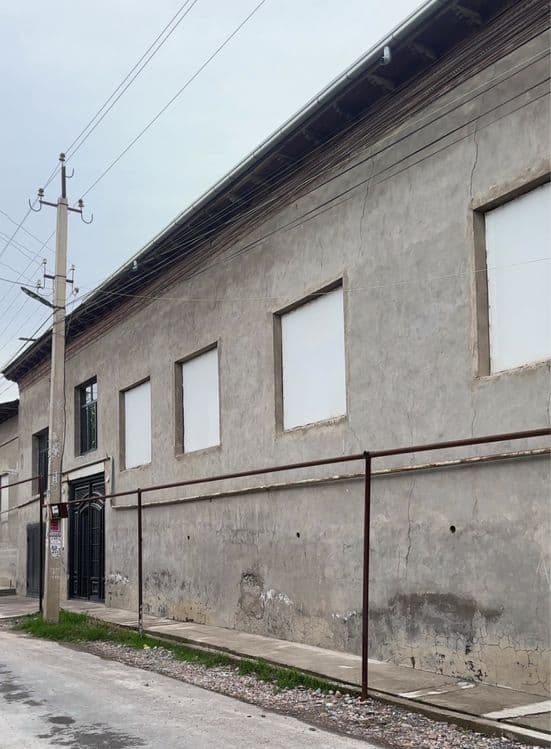 Nazarbek xarakat 5.7 sotixli + zaxvati 84.000$ срочна сотилвоти — 1