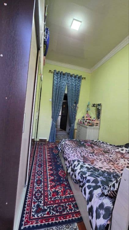 3 etajlik dom 3 etaj 2 padez yol yuzida parkovka joy bor — 4