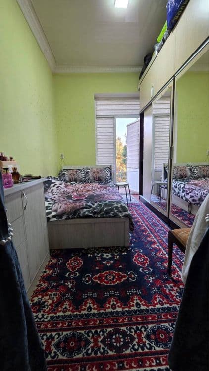 3 etajlik dom 3 etaj 2 padez yol yuzida parkovka joy bor — 5
