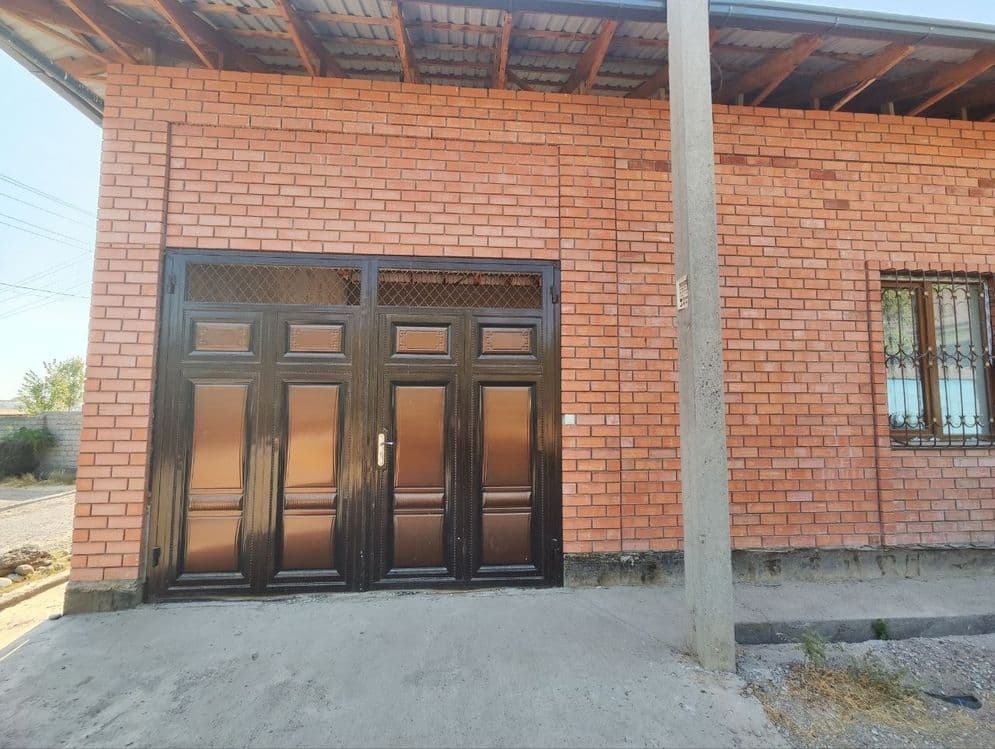 Продается коттедж в дачном массиве — 1