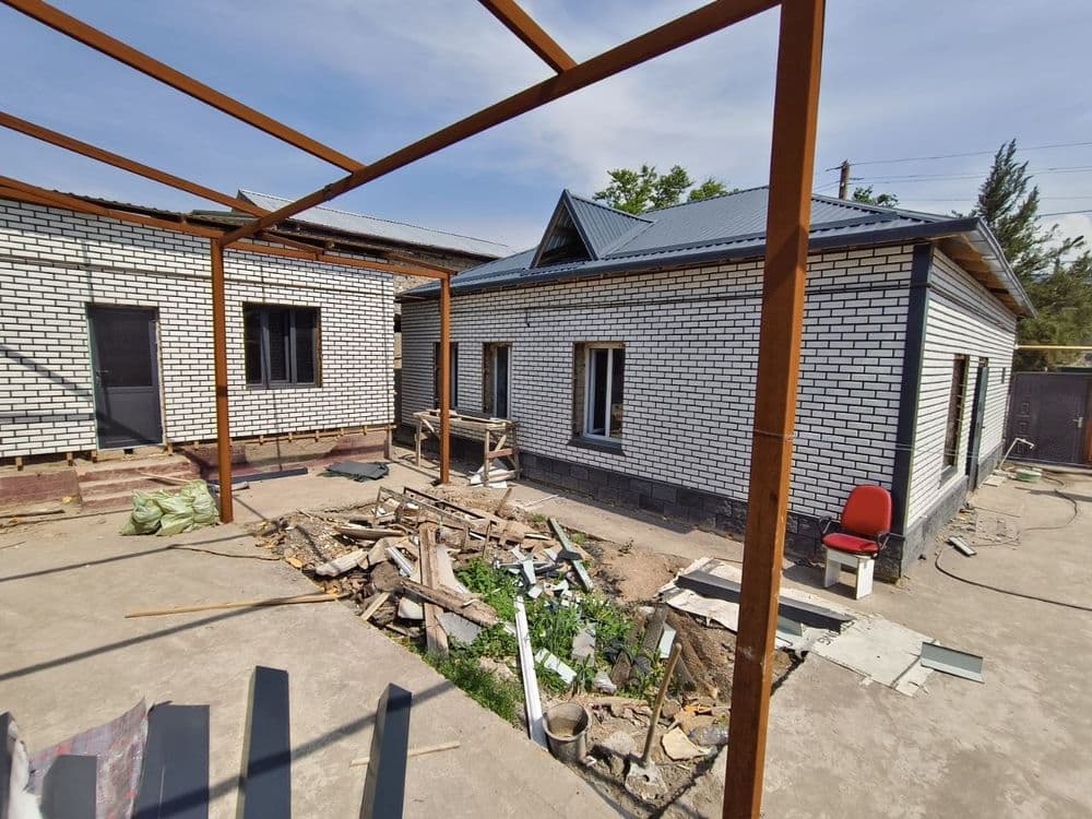 Срочна сотилади 8 хонали хонадон — 1