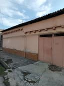 Chorsu-Hastimom yaqinida hovli 231m², fasadli moshina kiradi