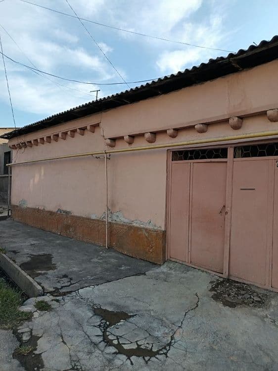 Chorsu-Hastimom yaqinida hovli 231m², fasadli moshina kiradi — 1