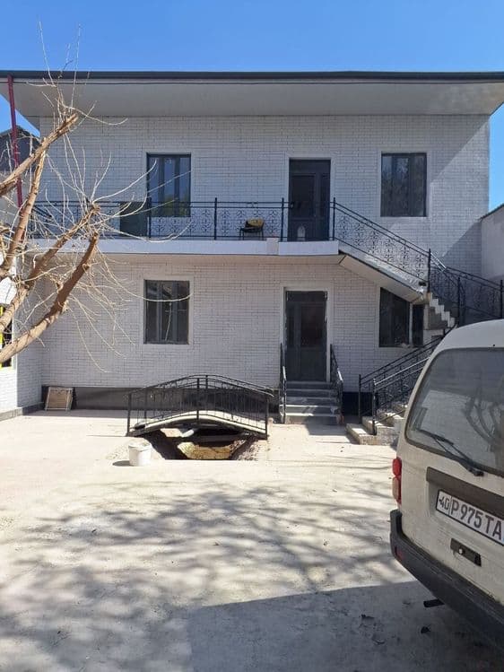 Hovli uy sotiladi — 3