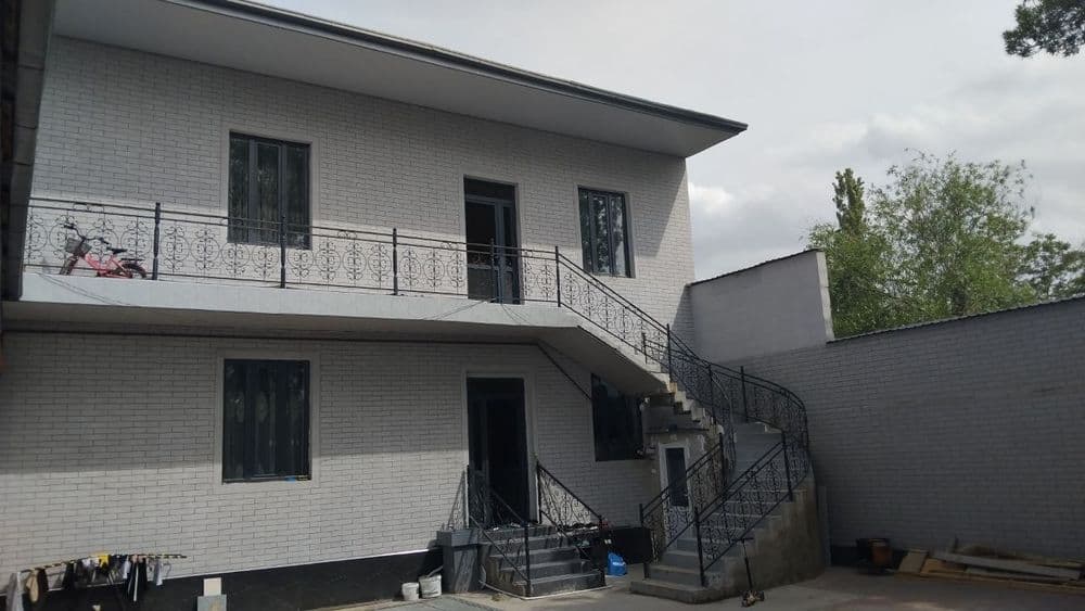 Hovli uy sotiladi — 4