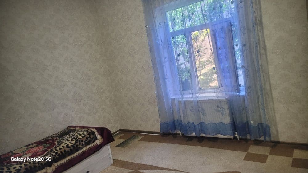 Кибрай туманида уй сотилади 3 сотк — 5