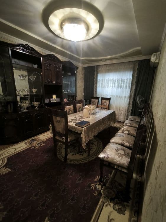 Продам дом 4 комнат 4 этаж — 1