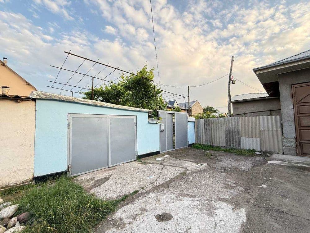 Дом в Чирчике, район Троицк — 1
