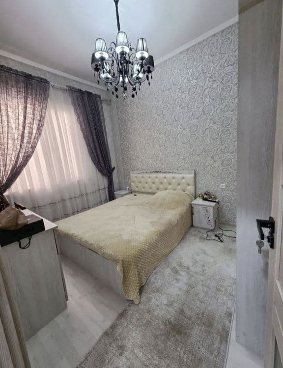 Дом Буюк ипак йули метро 3-х комнатный — 1