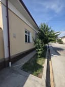 Кибрай тумани Байткургон махалласида коттедж сотилади.